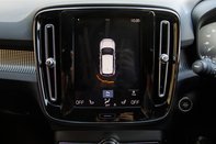 Volvo XC40 B4 R-DESIGN PRO AWD MHEV 31