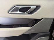 Land Rover Range Rover Velar 3.0 Range Rover Velar R-Dynamic HSE D300 Auto 4WD 5dr 39