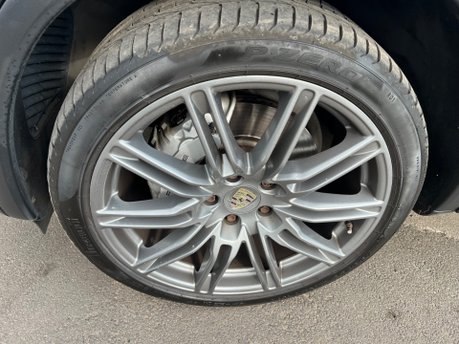 Porsche Cayenne DIESEL 4.2 V8 S TIPTRONIC S 24