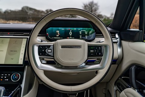 Land Rover Range Rover P530 AUTOBIOGRAPHY 11