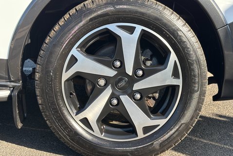 Ford Transit Custom 300 Active L1 170 ps Selectshift Panel Van - Tailgate & Twin Side Doors 36