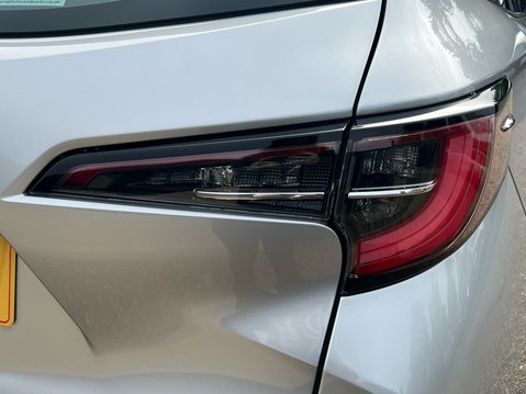 Suzuki Swace MOTION 16