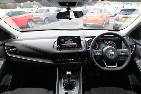 Nissan Qashqai DIG-T ACENTA PREMIUM MHEV 3