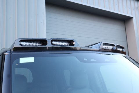 Land Rover Defender 110 2026  MODEL D350 HARD TOP X-DYNAMIC HSE SEEKER STYLED  REAR GENUINE SEATS 16