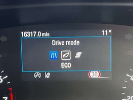 Ford Focus 1.5 Focus Titanium Auto 5dr 32