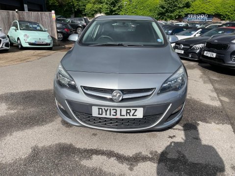Vauxhall Astra 1.4 16v Exclusiv Euro 5 5dr 8