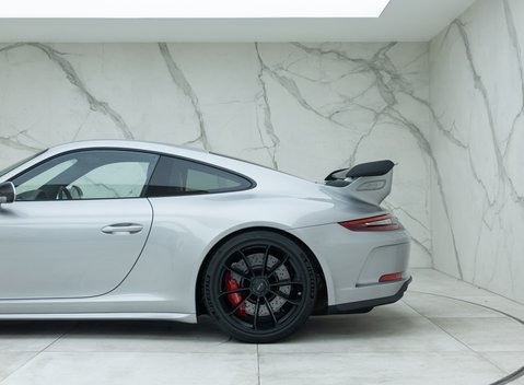 Porsche 911 GT3 (991.2) 32