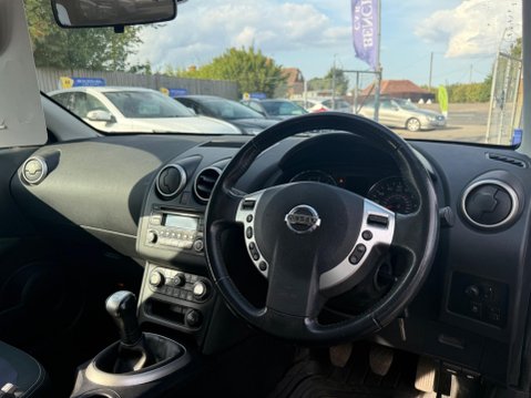 Nissan Qashqai 1.6 Acenta 2WD Euro 5 (s/s) 5dr 14