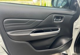 Mitsubishi L200 DI-D BARBARIAN DOUBLE CAB AUTO REAR CANOPY 36