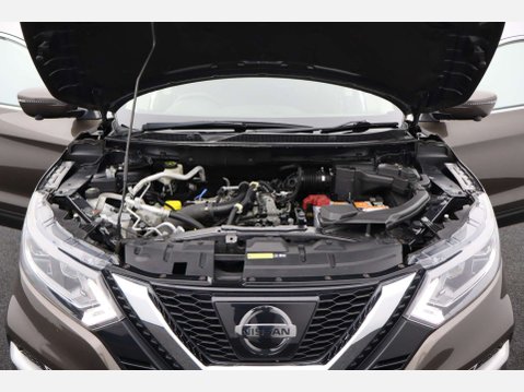 Nissan Qashqai 1.2 Qashqai N-Connecta DiG-T 5dr 54