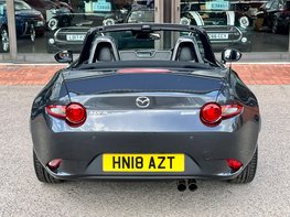 Mazda MX-5 SPORT NAV 6