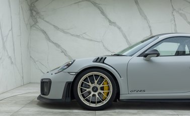 Porsche 911 GT2 RS (991) 48