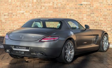 Mercedes-Benz SLS AMG 9