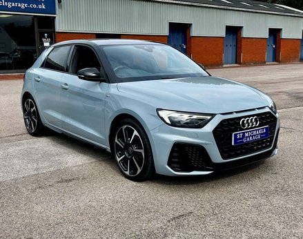 Audi A1 1.0 A1 Sportback 25 TFSI Black Edition Semi-Auto 5dr 4