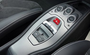 Ferrari 458 Spider 12