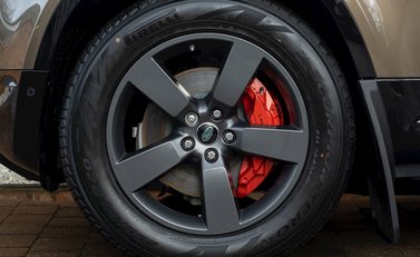 Land Rover Defender 110 X P400 10