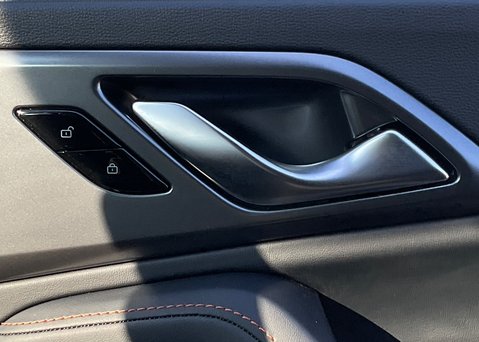 MG HS 1.5 T-GDI SE 17