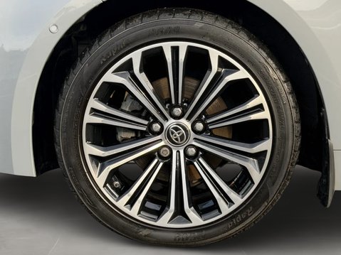 Toyota Corolla 1.8 VVT-i Hybrid Design 5dr CVT 14