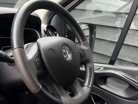 Vauxhall Vivaro 1.6 Vivaro 2700 Sportive CDTi 28
