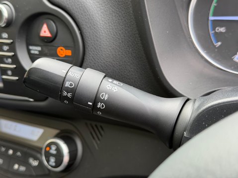 Toyota Yaris VVT-I EXCEL 32