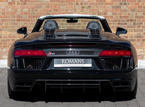 Audi R8 V10 Plus Spyder 5