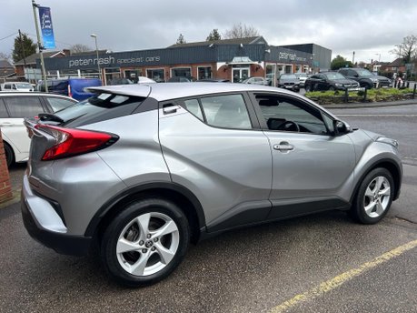 Toyota C-HR 1.2 VVT-i Icon CVT Euro 6 (s/s) 5dr 9