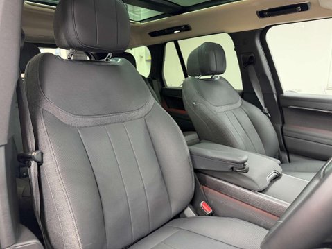 Land Rover Range Rover 3.0 P440e 38.2kWh SE SUV 5dr Petrol Plug-in Hybrid Auto 4WD Euro 6 (s/s) (4 6