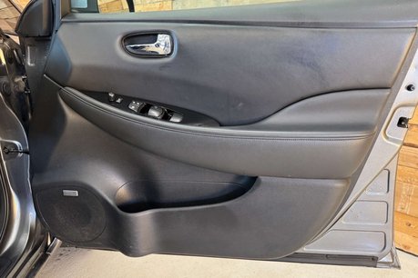 Nissan LEAF 30kWh Tekna Hatchback 5dr Electric Auto (109 bhp) 61