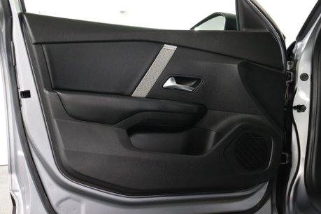 Citroen C4 PURETECH SHINE S/S 44
