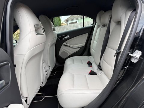 Mercedes-Benz A Class 1.8 A200 CDI BlueEfficiency Sport 7G-DCT Euro 5 (s/s) 5dr 56