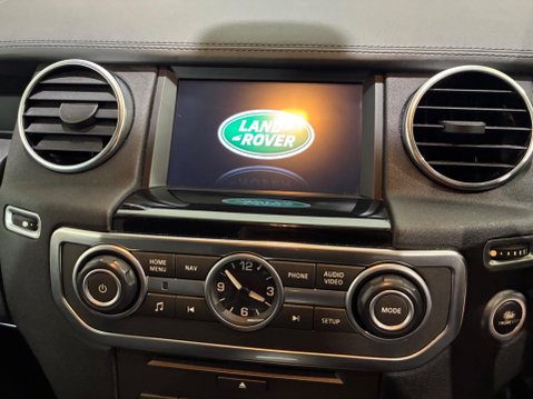 Land Rover Discovery 3.0 SD V6 Landmark Auto 4WD Euro 6 (s/s) 5dr 48