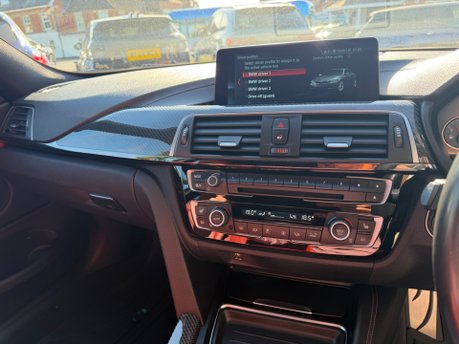 BMW M4 M4 COMPETITION 34