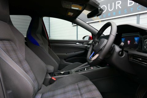 Volkswagen Golf 1.4 Golf GTE Semi-Auto 5dr 24