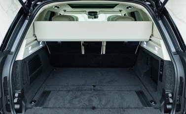 Land Rover Range Rover P550e Autobiography 37