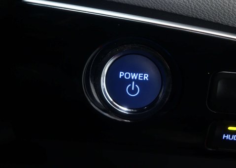 Toyota Prius 1.8 VVT 8.8kWh Business Edition Plus Hatchback 5dr Petrol Plug-in Hybrid CV 39