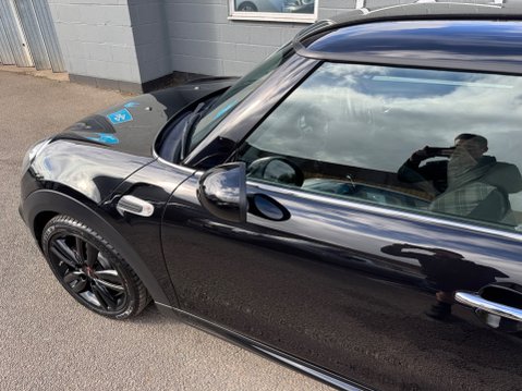 Mini Hatch COOPER 10