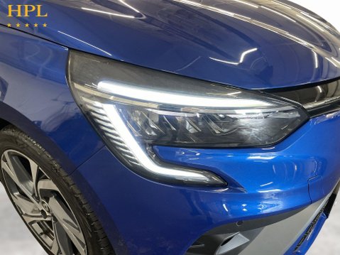 Renault Clio 1.6 E-TECH RS Line Hatchback 5dr Petrol Hybrid Auto Euro 6 (s/s) (145 ps) A 9