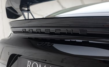 Porsche Cayman GT4 (718) 42