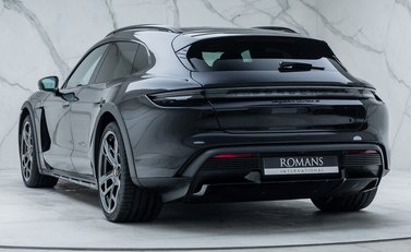 Porsche Taycan TURBO S CROSS TURISMO 10
