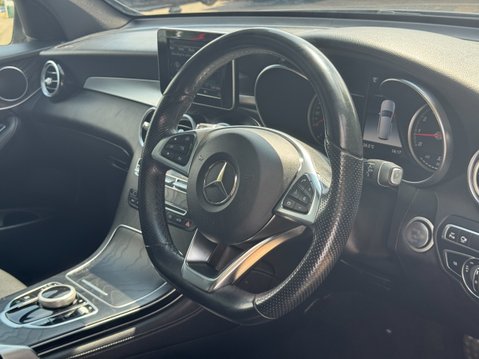 Mercedes-Benz GLC 2.0 GLC250 AMG Line (Premium) SUV G-Tronic+ 4MATIC Euro 6 (211 ps) 13