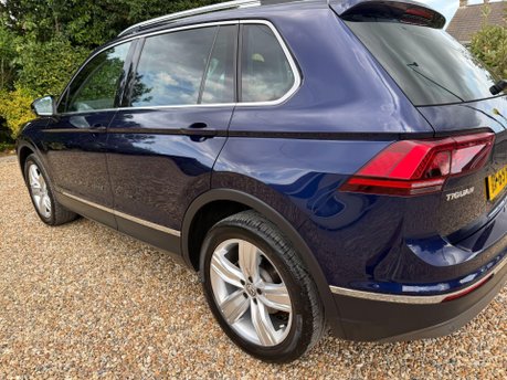 Volkswagen Tiguan 2.0 TDI SEL DSG 4Motion Euro 6 (s/s) 5dr 11