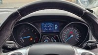 Ford Focus 1.6 Titanium Navigator Hatchback 5dr Petrol Powershift Euro 5 (125 ps) 37