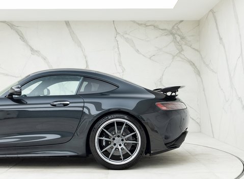 Mercedes-Benz AMG GT R GT R Pro 31