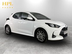 Toyota Yaris 1.5 VVT-h Icon Hatchback 5dr Petrol Hybrid E-CVT Euro 6 (s/s) (116 ps) 1 Ow