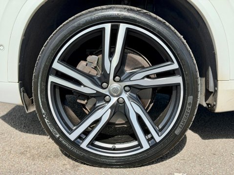 Volvo XC90 2.0 D5 PowerPulse R-Design Auto 4WD Euro 6 (s/s) 5dr 27
