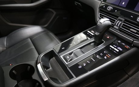 Porsche Macan Now Sold More Required - RS Spyder Alloys, Pan Roof, BOSE 10