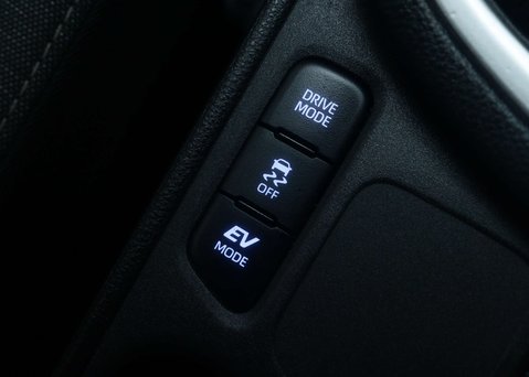 Toyota Yaris 1.5 Yaris Design HEV CVT 5dr 31