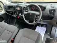 Peugeot Boxer BLUEHDI 335 L2H2 PROFESSIONAL P/V 9