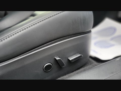 Tesla Model 3 MODEL 3 42