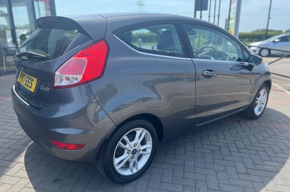 Ford Fiesta 1.25 ZETEC 7